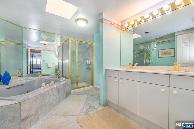 1360 Hamburg Turnpike 708, Wayne, NJ 07470