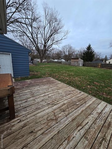6465 Monrovia Drive, Waterford Charter Township, MI 48329