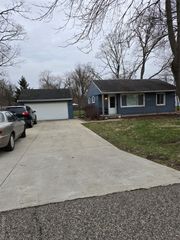6465 Monrovia Drive, Waterford Charter Township, MI 48329
