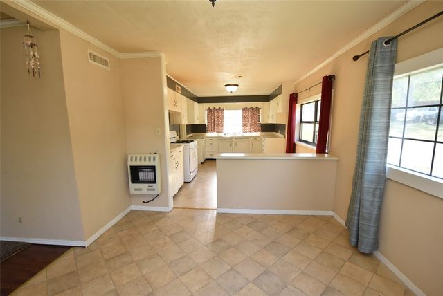 1131 N Highland Street, Seminole, OK 74868