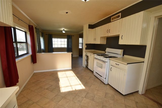 1131 N Highland Street, Seminole, OK 74868