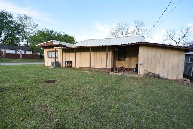1131 N Highland Street, Seminole, OK 74868