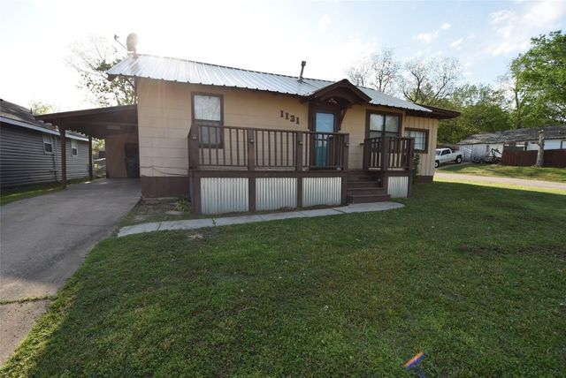 1131 N Highland Street, Seminole, OK 74868