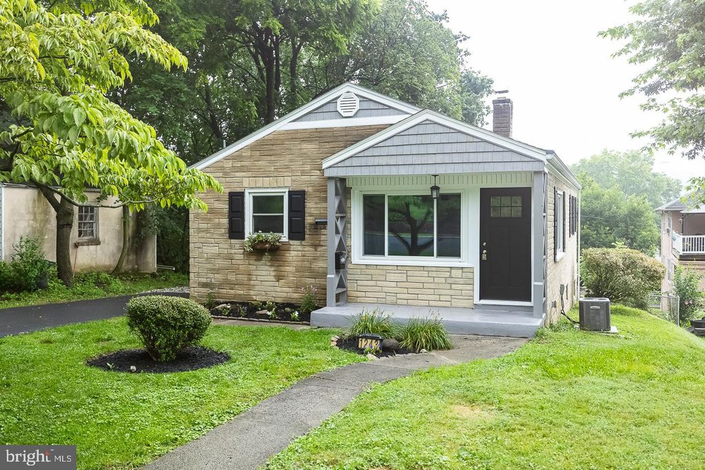 1243 OAK ST, Coatesville, PA 19320