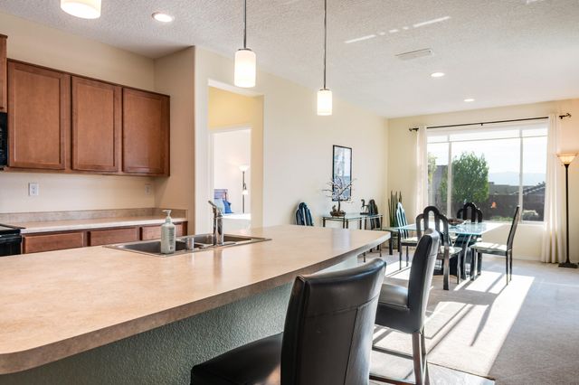 2320 Komatke Trail NW, Albuquerque, NM 87120