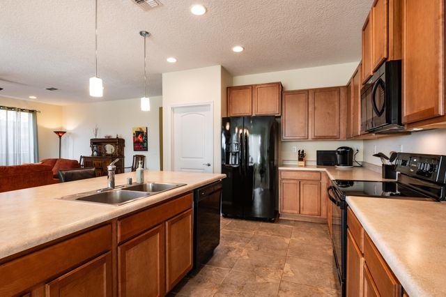 2320 Komatke Trail NW, Albuquerque, NM 87120