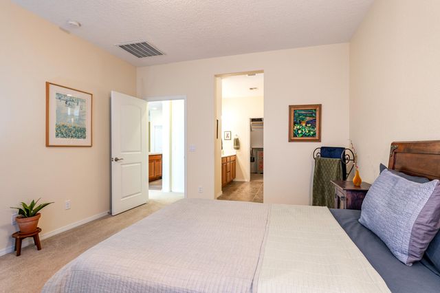 2320 Komatke Trail NW, Albuquerque, NM 87120