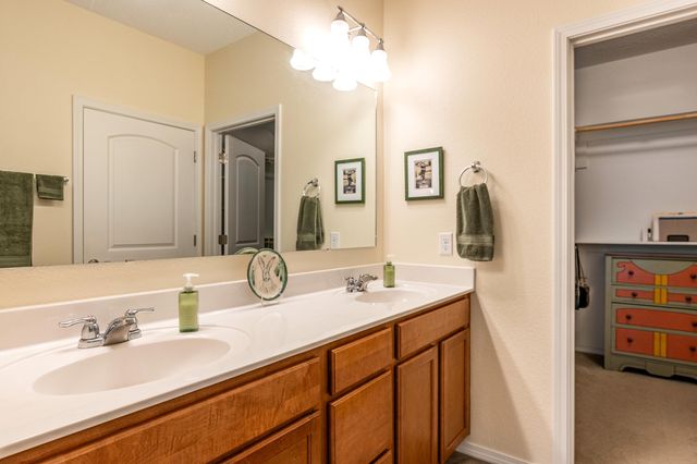 2320 Komatke Trail NW, Albuquerque, NM 87120