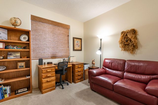 2320 Komatke Trail NW, Albuquerque, NM 87120