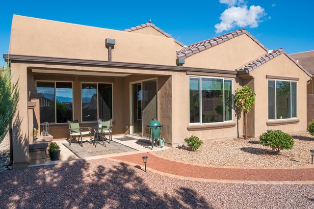 2320 Komatke Trail NW, Albuquerque, NM 87120
