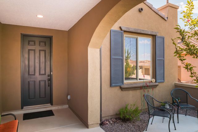 2320 Komatke Trail NW, Albuquerque, NM 87120