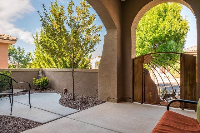 2320 Komatke Trail NW, Albuquerque, NM 87120