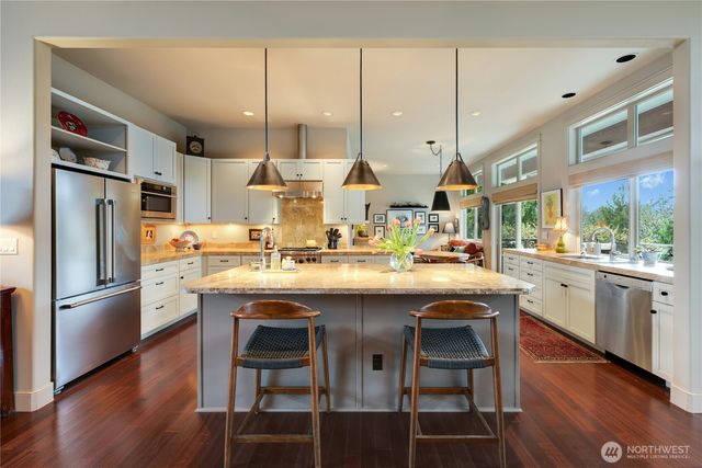 22843 Tranquility Place NE, Kingston, WA 98346