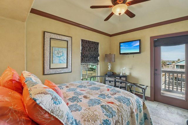 206 China Clipper Drive, Freeport, TX 77541