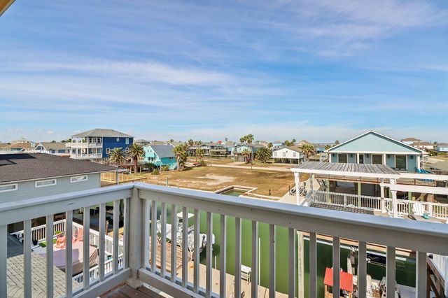 206 China Clipper Drive, Freeport, TX 77541