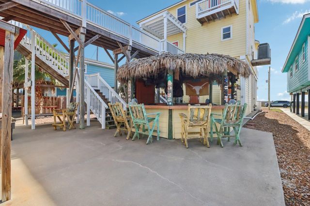 206 China Clipper Drive, Freeport, TX 77541