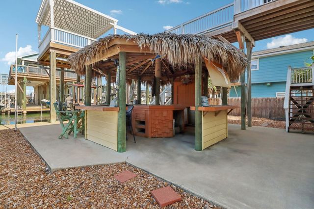 206 China Clipper Drive, Freeport, TX 77541