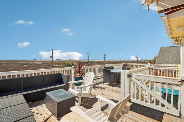 206 China Clipper Drive, Freeport, TX 77541