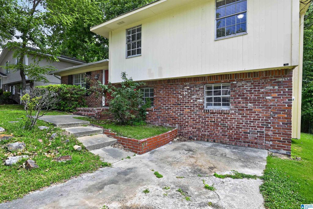 121 REDSTONE DRIVE, Birmingham, AL 35215