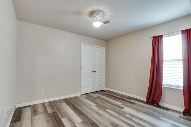 2113 SE 8th Street, Moore, OK 73160