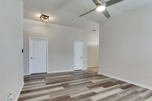 2113 SE 8th Street, Moore, OK 73160
