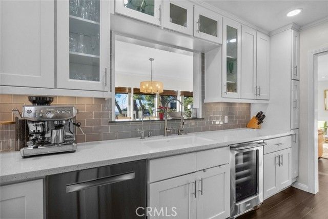 5481 Ocean View Boulevard, La Canada Flintridge, CA 91011