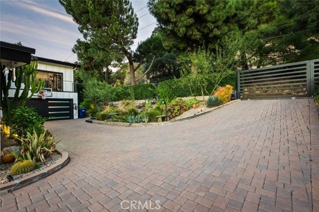 5481 Ocean View Boulevard, La Canada Flintridge, CA 91011