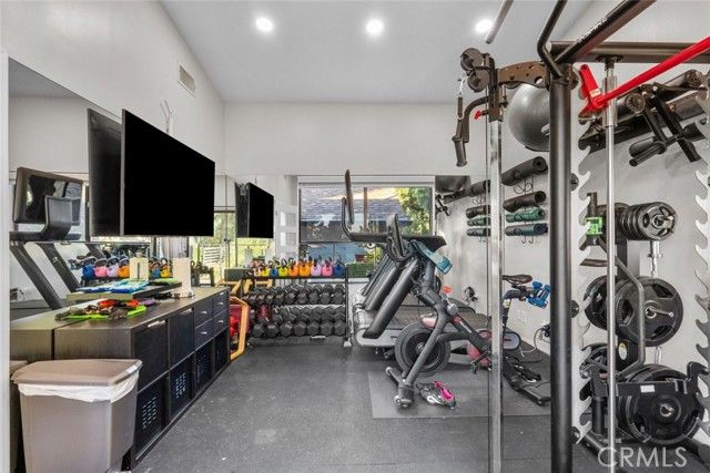 5481 Ocean View Boulevard, La Canada Flintridge, CA 91011