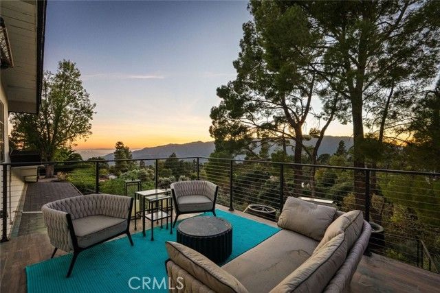 5481 Ocean View Boulevard, La Canada Flintridge, CA 91011