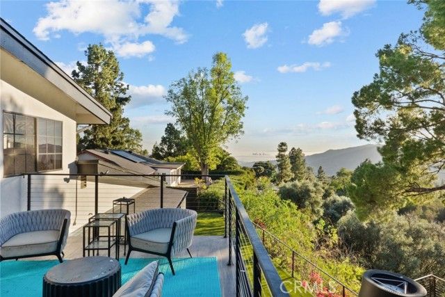 5481 Ocean View Boulevard, La Canada Flintridge, CA 91011