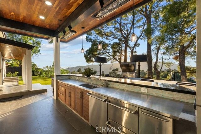 5481 Ocean View Boulevard, La Canada Flintridge, CA 91011