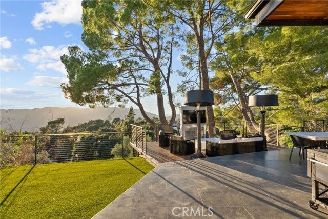 5481 Ocean View Boulevard, La Canada Flintridge, CA 91011