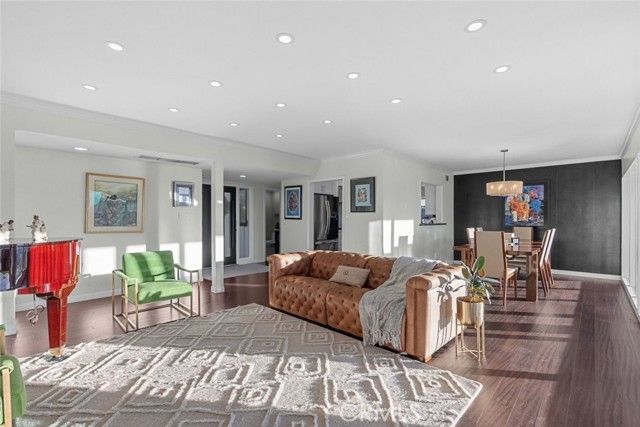 5481 Ocean View Boulevard, La Canada Flintridge, CA 91011