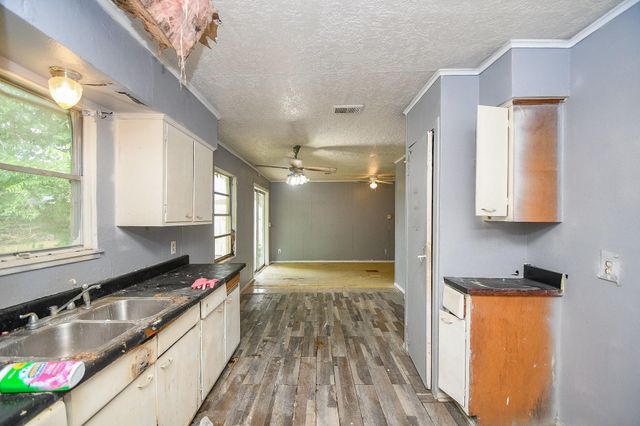 4231 S Acres Drive, Houston, TX 77047