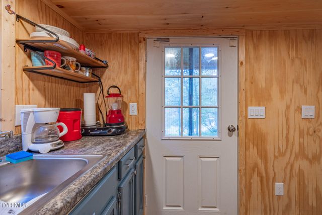 4966 Old Asheville Highway, Flag Pond, TN 37657