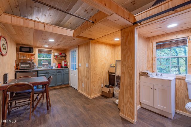 4966 Old Asheville Highway, Flag Pond, TN 37657