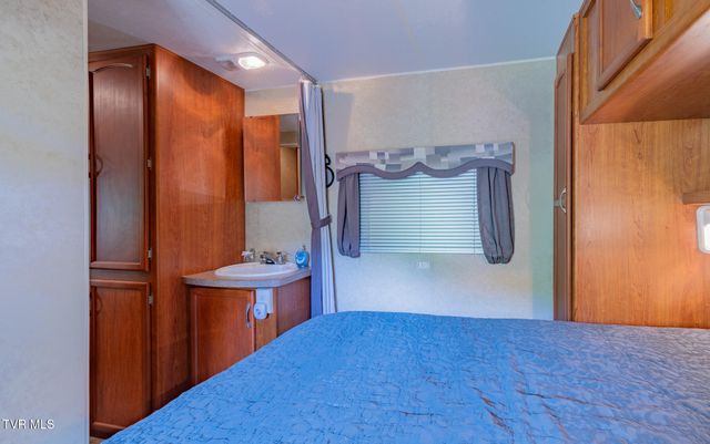 4966 Old Asheville Highway, Flag Pond, TN 37657