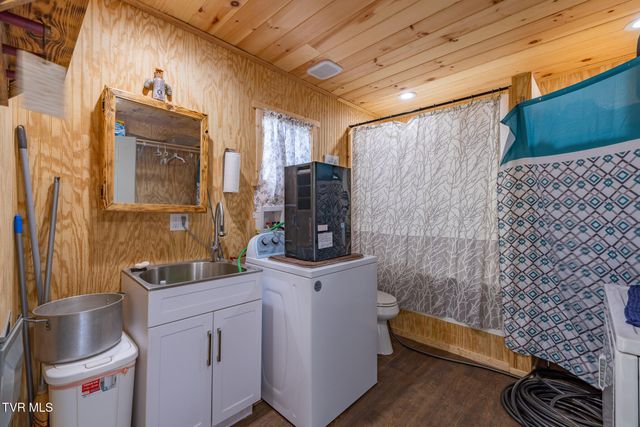 4966 Old Asheville Highway, Flag Pond, TN 37657