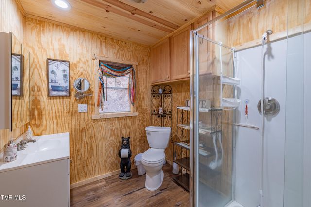 4966 Old Asheville Highway, Flag Pond, TN 37657