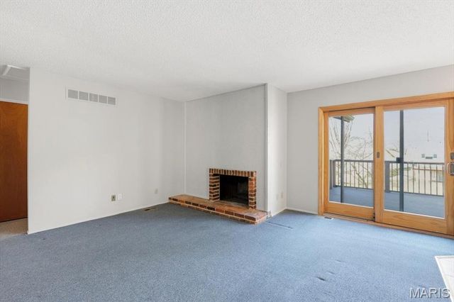 2181 Cherrycove Court, Maryland Heights, MO 63043