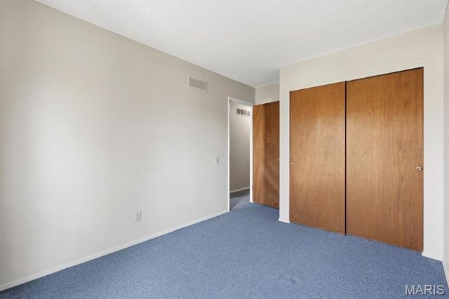 2181 Cherrycove Court, Maryland Heights, MO 63043