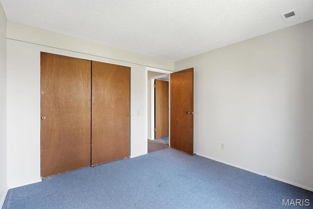 2181 Cherrycove Court, Maryland Heights, MO 63043