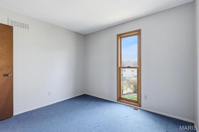 2181 Cherrycove Court, Maryland Heights, MO 63043