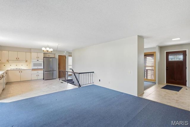 2181 Cherrycove Court, Maryland Heights, MO 63043