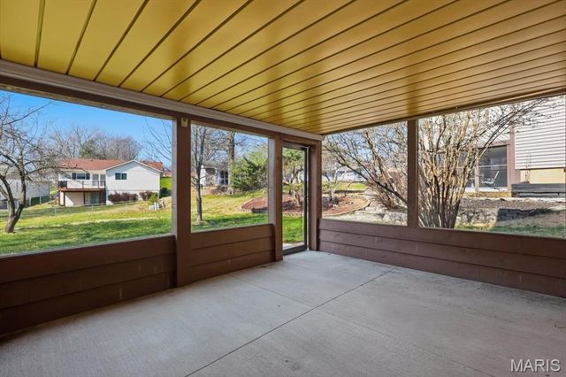 2181 Cherrycove Court, Maryland Heights, MO 63043