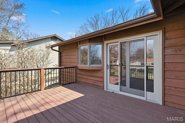 2181 Cherrycove Court, Maryland Heights, MO 63043