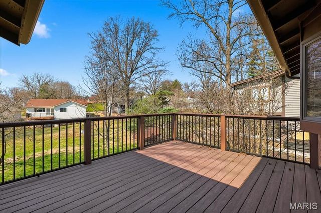2181 Cherrycove Court, Maryland Heights, MO 63043