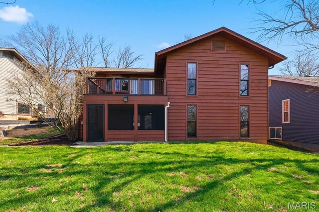 2181 Cherrycove Court, Maryland Heights, MO 63043