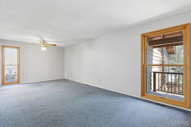 2181 Cherrycove Court, Maryland Heights, MO 63043