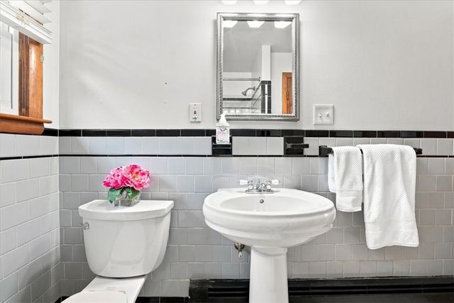 156 Pawtuxet Terrace, West Warwick, RI 02893